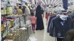 الحوثيون يرفعون الضرائب الجمركية على...