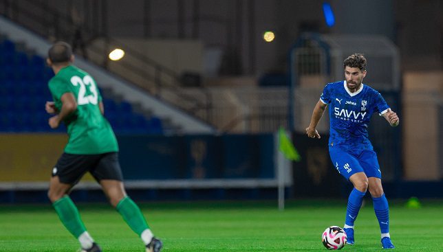 الهلال يستعد لمواجهة الأهلي بثلاثية في شباك النجمة