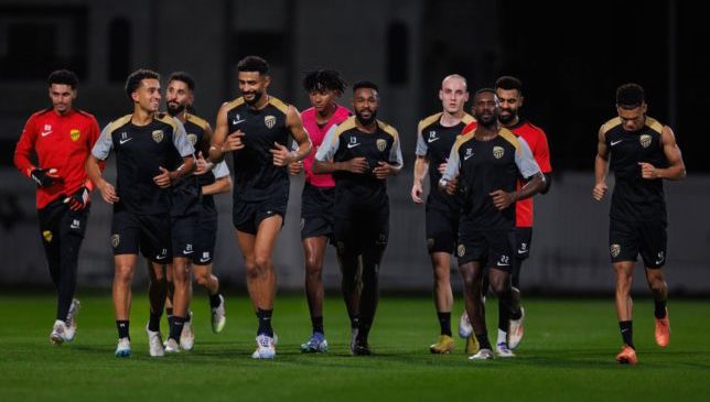 الاتحاد يبدأ الاستعداد لمواجهة الهلال بحضور الجمهور.. صور