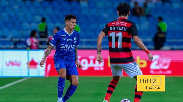 شوط أول سلبي بين الهلال والرياض