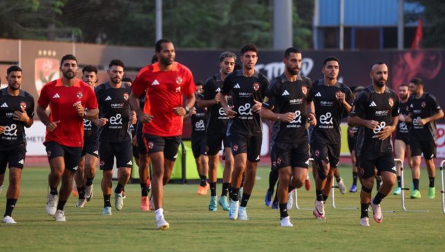 لاعب الأهلي الجديد يتعرض لإصابة ويُجري فحص طبي