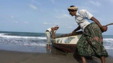 أصيب صيادان يمنيان برصاص إريتري في البحر الأحمر