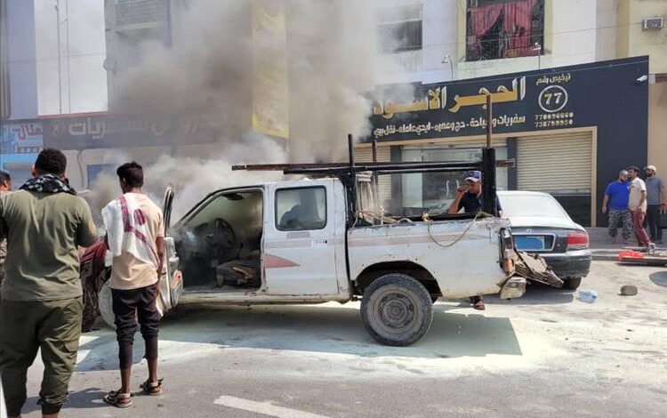 احتراق سيارة بشارع المنصورة الرئيسي