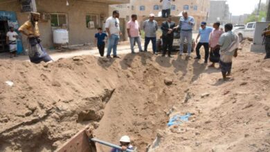 باخبيرة والداؤودي يتفقدان مشروع انشاء شبكة صرف صحي في بلوك 10 " حي الصمود" بمديرية المنصورة بعدن