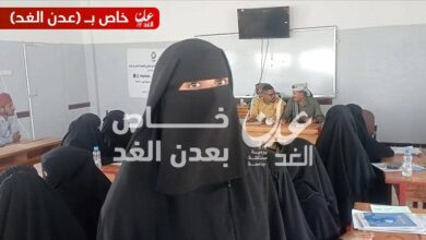 مدير عام أحور يختتم الدورة التدريبية حول تطوير الأعمال والمهارات الإدارية في مديرية أحور