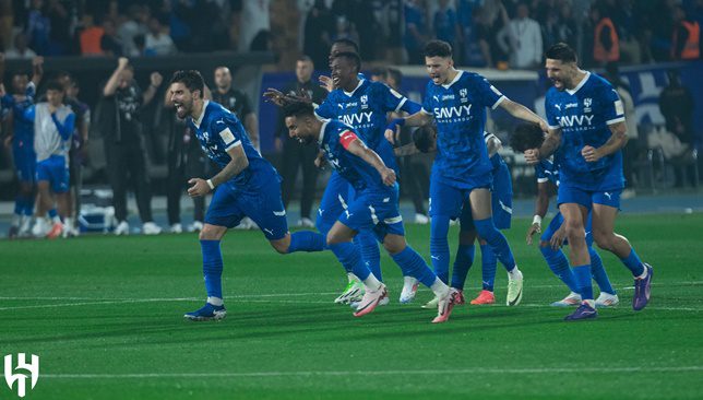 آيندهوفن يستهدف ضم محترف الهلال