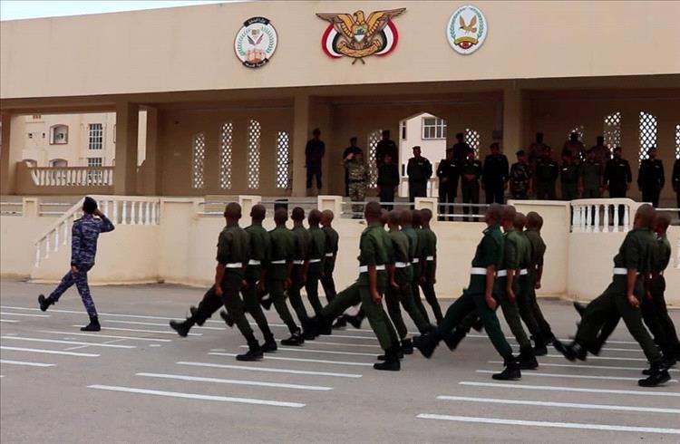 مدير كلية الشرطة حضرموت يدشن الدورة التدريبية التخصصية "الصاعقة" لطلاب الكلية من الدفعتين الثانية والثالثة القسم العام