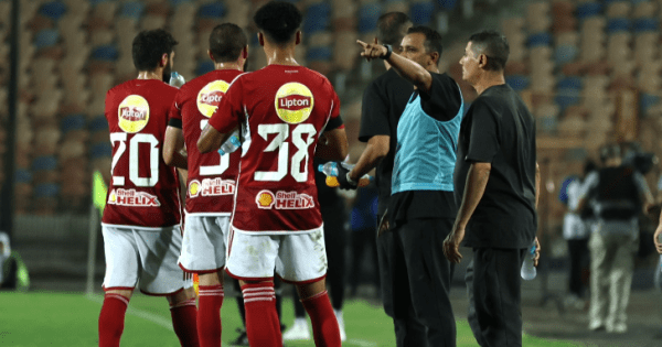 الدوري المصري: الاهلي يواصل تحطيم الارقام وخماسية لبيراميدز