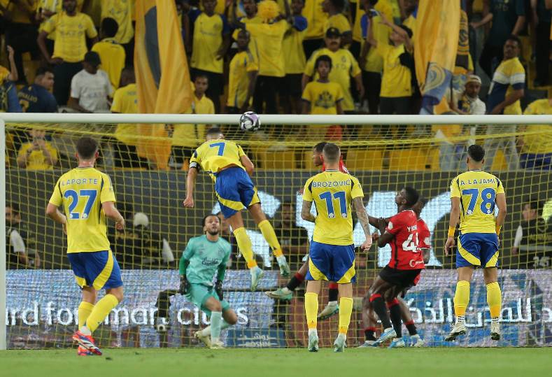 النصر والرائد