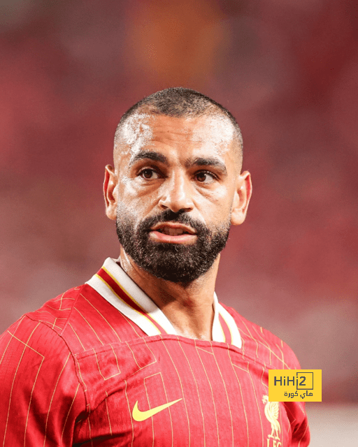 لوك جديد للمهاجم المصري محمد صلاح يصيب عشاق ليفربول بالحيرة