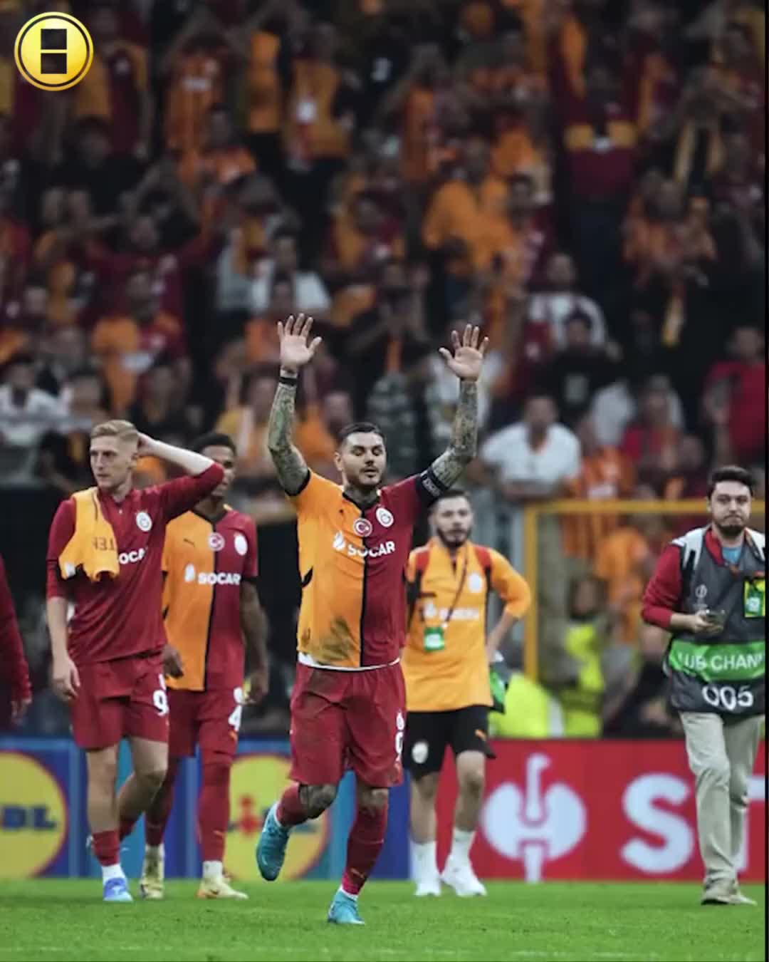 علامة فارقة في كوكب التشجيع بكرة القدم.. احتفالية جماهير جالاتاسراي الشهيرة!  galatasray