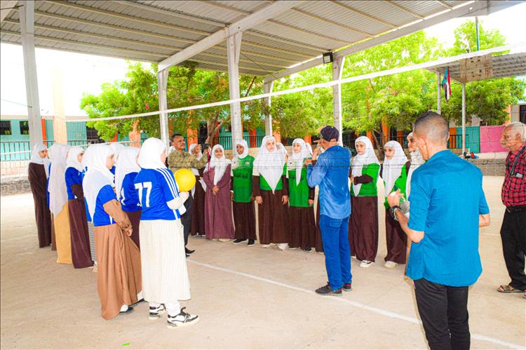 إنطلاق دوري كرة الطائرة والشطرنج لمرحلة الأساسي بمدارس مديرية الشيخ عثمان