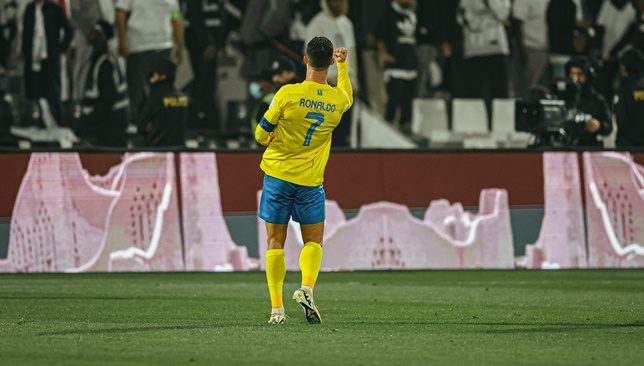 النصر يتغني بإنجاز رونالدو التاريخي