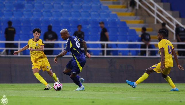 لاعب النصر يُعلق على صعوبة الفوز على الحزم والاعتراض على مواعيد الدوري .. فيديو