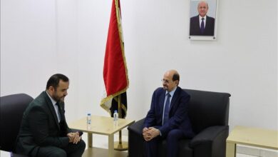 وزير الخارجية يستقبل ممثلي منظمات دولية ويطالب بالإفراج الفوري عن المعتقلين في سجون الحوثي