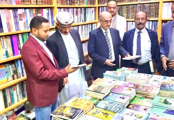 محافظ شبوة يفتتح معرض الكتاب الخامس في المحافظة