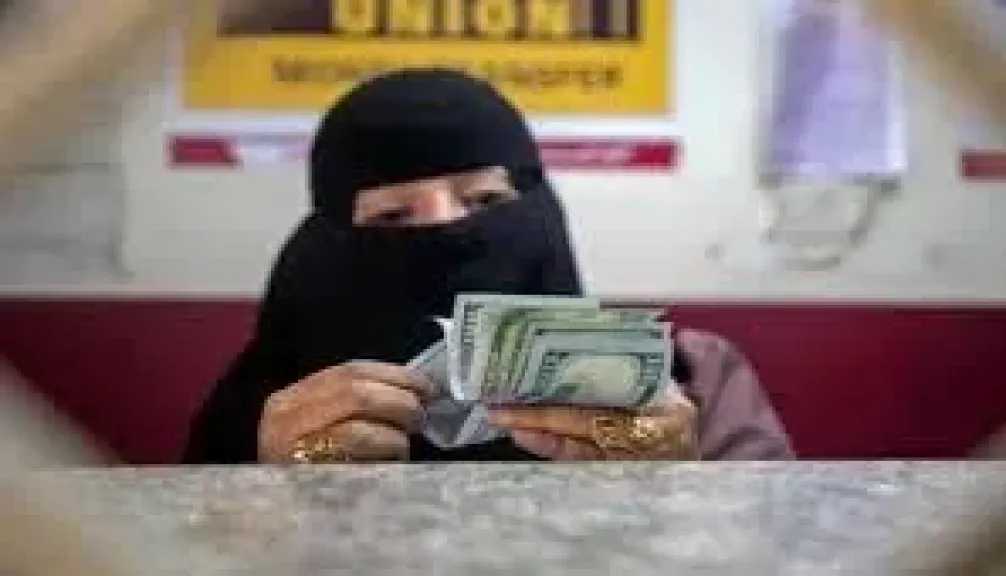 محلات-الصرافة-تعلن-السعر-الجديد.-انهيار-متسارع-للريال-اليمني-أمام-العملات-الأجنبية