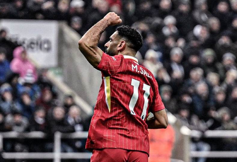 محمد صلاح لاعب ليفربول