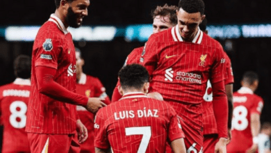 الدوري الانكليزي: ليفربول يعبر توتنهام في مباراة مثيرة ويستفيد من تعثر تشيلسي لتوسيع الفارق