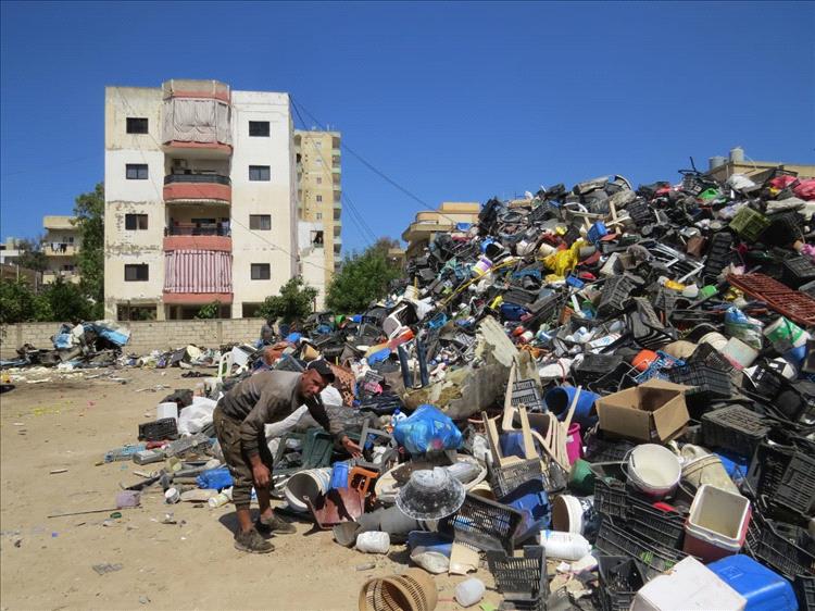 تصدير الخردة يكلف الاقتصاد اليمني خسائر فادحة ويدمر البنية التحتية