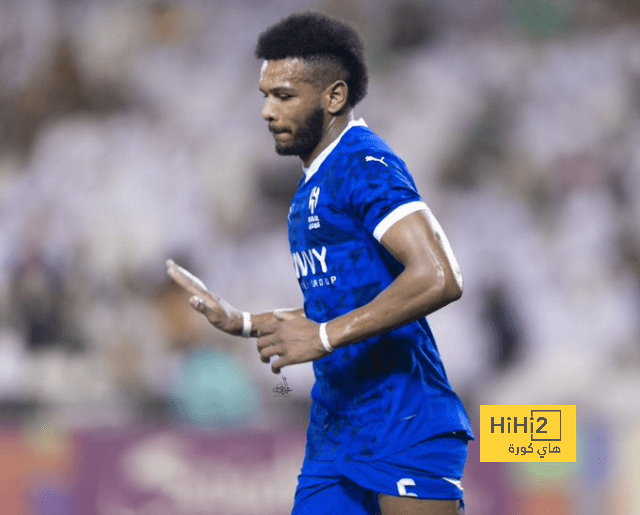 رغم تراجع مستواه … السر وراء تجديد عقد البليهي مع الهلال