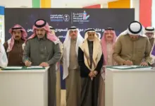 الأمير-سلطان-بن-سلمان-والسفير-السعودي-يوقعان-مذكرة-جديدة-لدعم-اليمن