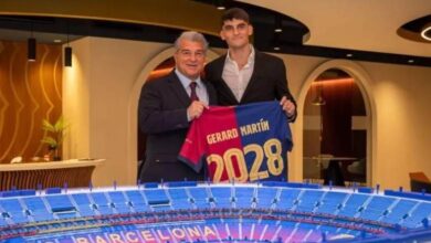 برشلونة يجدد عقد جيرارد مارتين حتى 2028