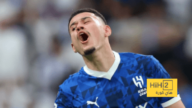 عين على عبد الله الحمدان في كلاسيكو الهلال والاتحاد