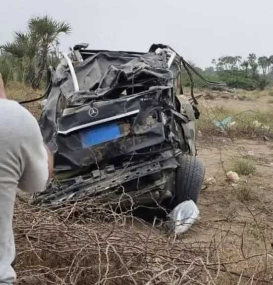 حادث-مروع-ينهي-حياة-أسرة-بالكامل-غربي-اليمن