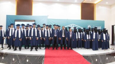 الاحتفاء بتخرج الدفعة الاولى من كلية الطب والعلوم الصحية بجامعة سيئون