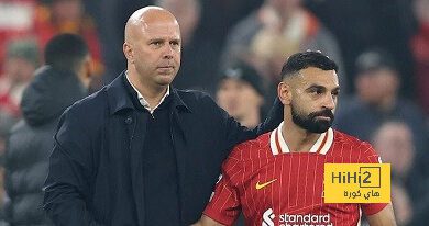 تعليق سلوت على مقارنة محمد صلاح بـ ميسي ورونالدو