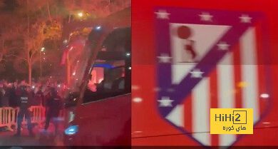 جماهير برشلونة تستهدف حافلة أتلتيكو مدريد.. فيديو