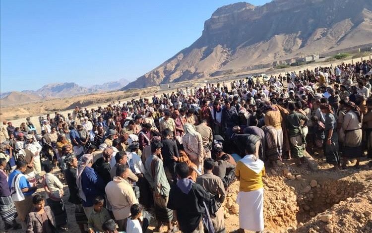 في موكب جنائزي مهيب.. تشييع جثمان بافقير في مسقط رأسه بالحيرة سلمون في شبوة