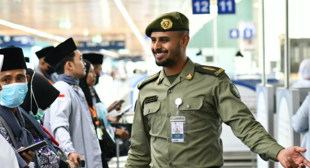 المدينة المنورة تستقبل أولى رحلات ضيوف الرحمن من إندونيسيا