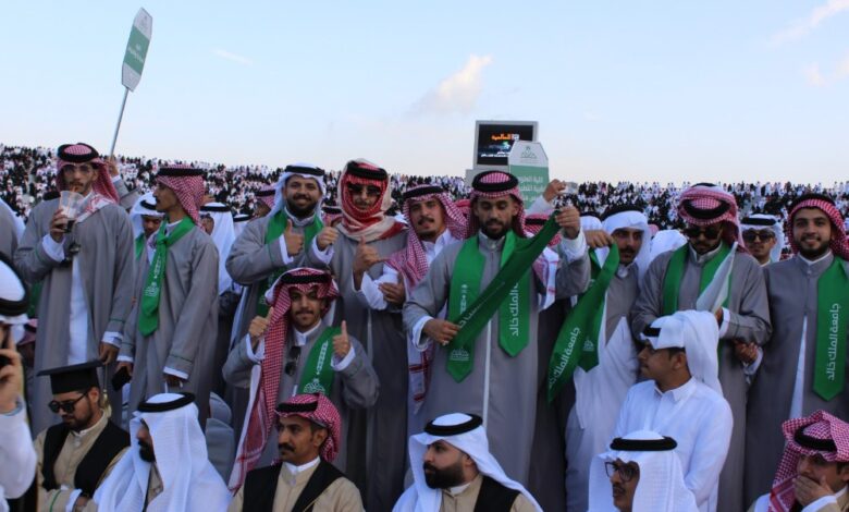 جامعة الملك خالد تحتفل بتخريج أكثر من 17 ألف طالب وطالبة