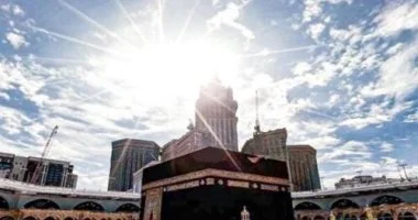 سماء مكة المكرمة تشهد الثلاثاء تعامد الشمس على الكعبة المشرفة