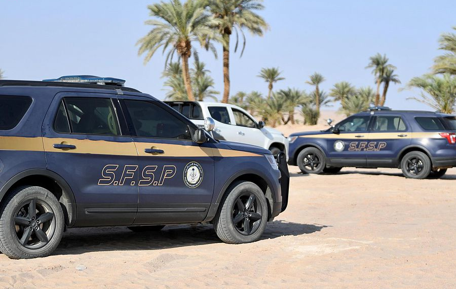 ضبط مخالفَين لاستغلالهما الرواسب في تبوك
