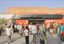 142 حاج يغادرون مدينة سيئون إلى بيت الله الحرام