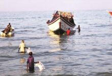 37 صياد يصلون الخوخة عقب الإفراج عنهم من إريتريا