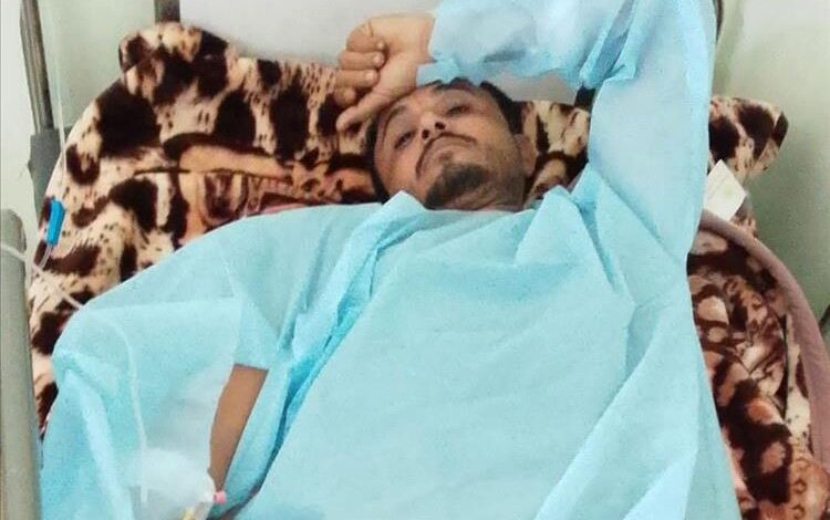 أبناء حمة يطمئنون على صحة الشيخ علي الجلادي بعد خضوعه لعملية جراحية بيافع لبعوس