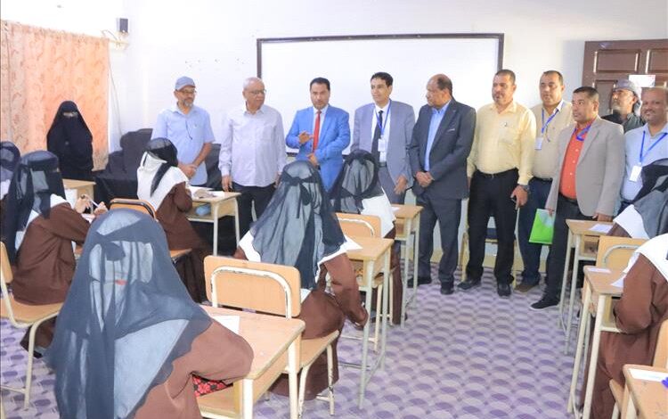 أكثر من 5 آلاف و600 طالب وطالبة يبدؤون الاختبارات النهائية بوادي وصحراء حضرموت