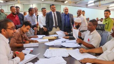 أمين عام محلي حضرموت يتفقد سير تصحيح اختبارات الثانوية ويشيد بجهود الكوادر التربوية