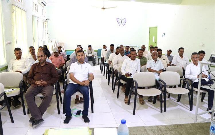 اختتام الدورة التدريبية لضباط الاتصال على مستوى المرافق الصحية بالوادي والصحراء