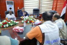 الأمين العام لجامعة المهرة يلتقي بمدير البرامج في مكتب الأمم المتحدة لخدمات المشاريع (UNOPS)