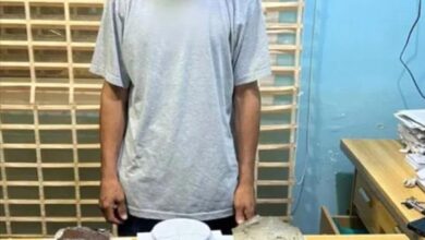 الإطاحة بأحد أبرز مروجي المخدرات في عدن وبحوزته كيلو حشيش