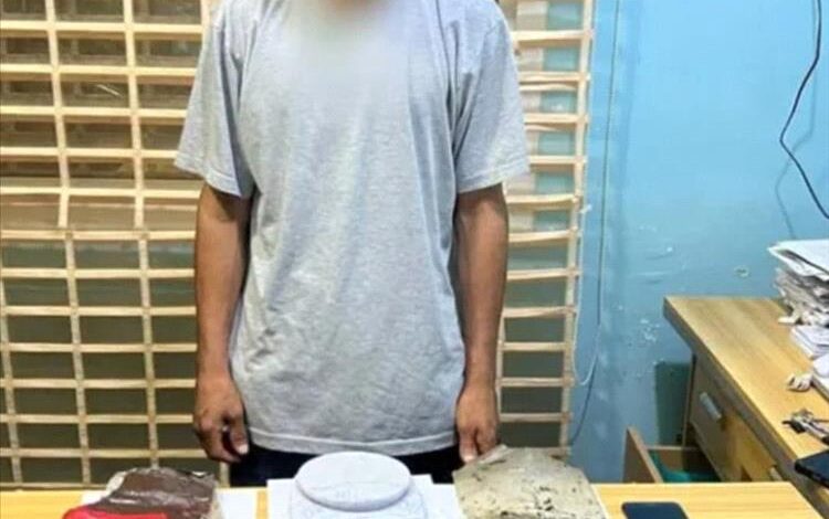 الإطاحة بأحد أبرز مروجي المخدرات في عدن وبحوزته كيلو حشيش
