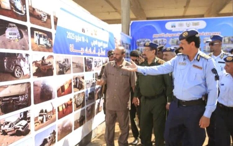 الباكري يفتتح معرض الصور التوعوي بمناسبة أسبوع المرور العربي بمأرب.
