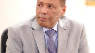 الحراك الثوري يشيد بالتظاهرة النسوية في عدن: النساء التحفن السماء الحارقة رفضًا للظلم
