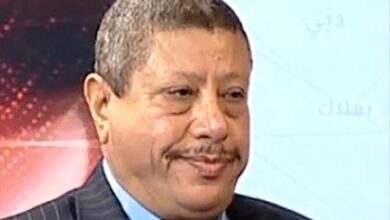 السفير أحمد عبدالله الحسني يدعو إلى مؤتمر وطني جنوبي ويصف الوضع الحالي بالفاشل