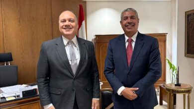 السفير بحاح يبحث مع مساعد وزير الخارجية المصري اوضاع الجالية اليمنية